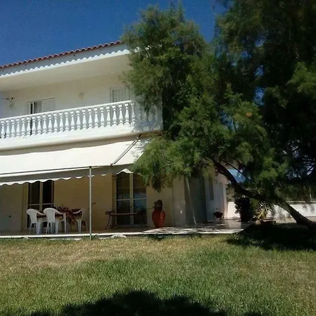 乡村民宿 Spiti Me Thea 菲利亚特拉