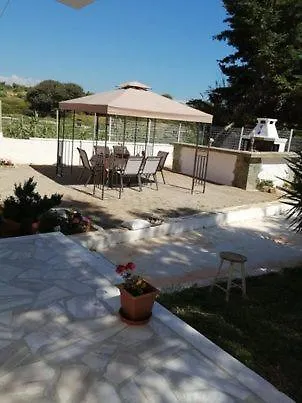 Spiti Me Thea * Filiatra